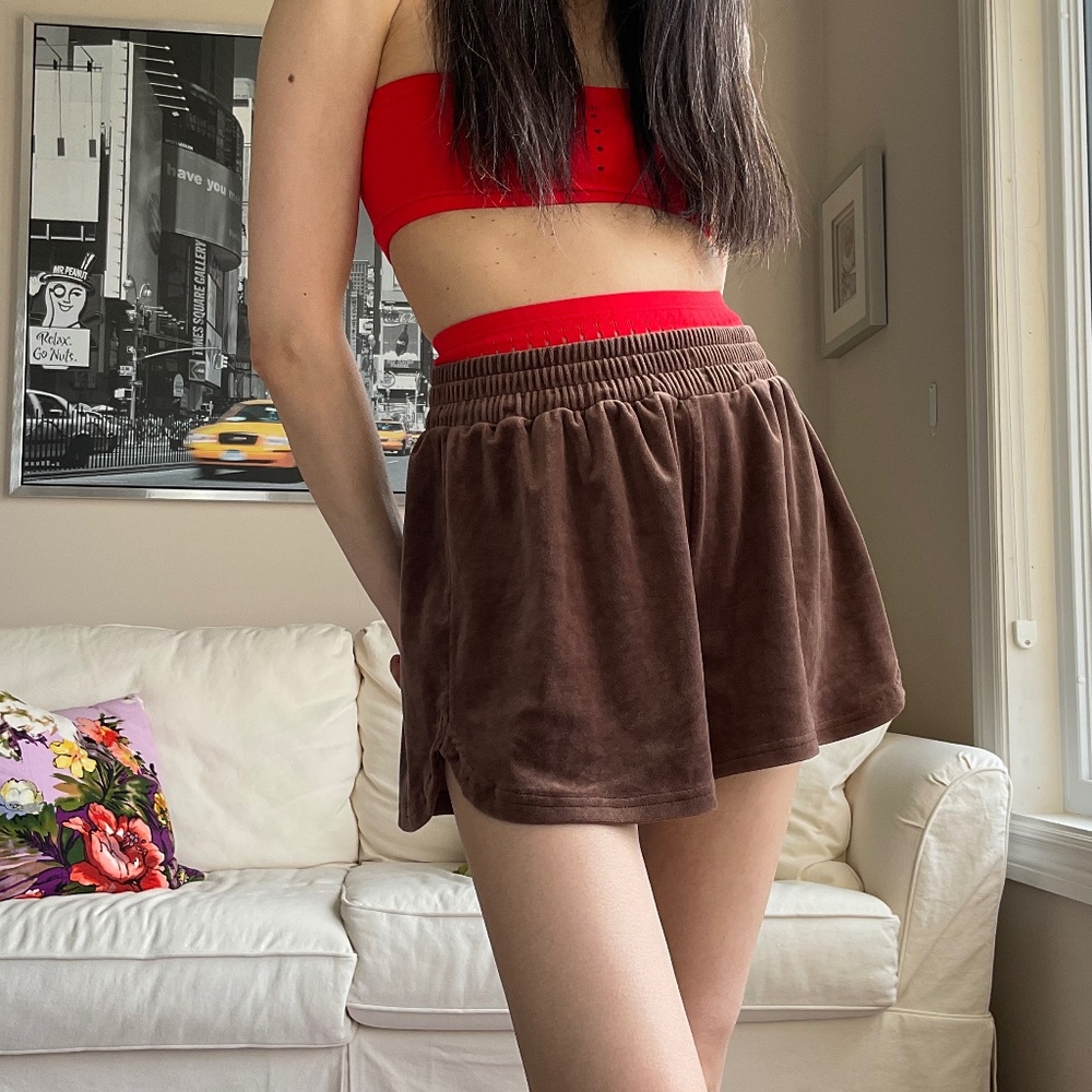 Soft velour stretchy shorts